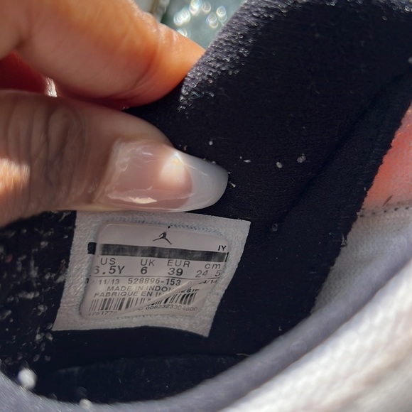 Jordan 11 Retro Low Concord size 6.5Y & 9C - Picture 16 of 17